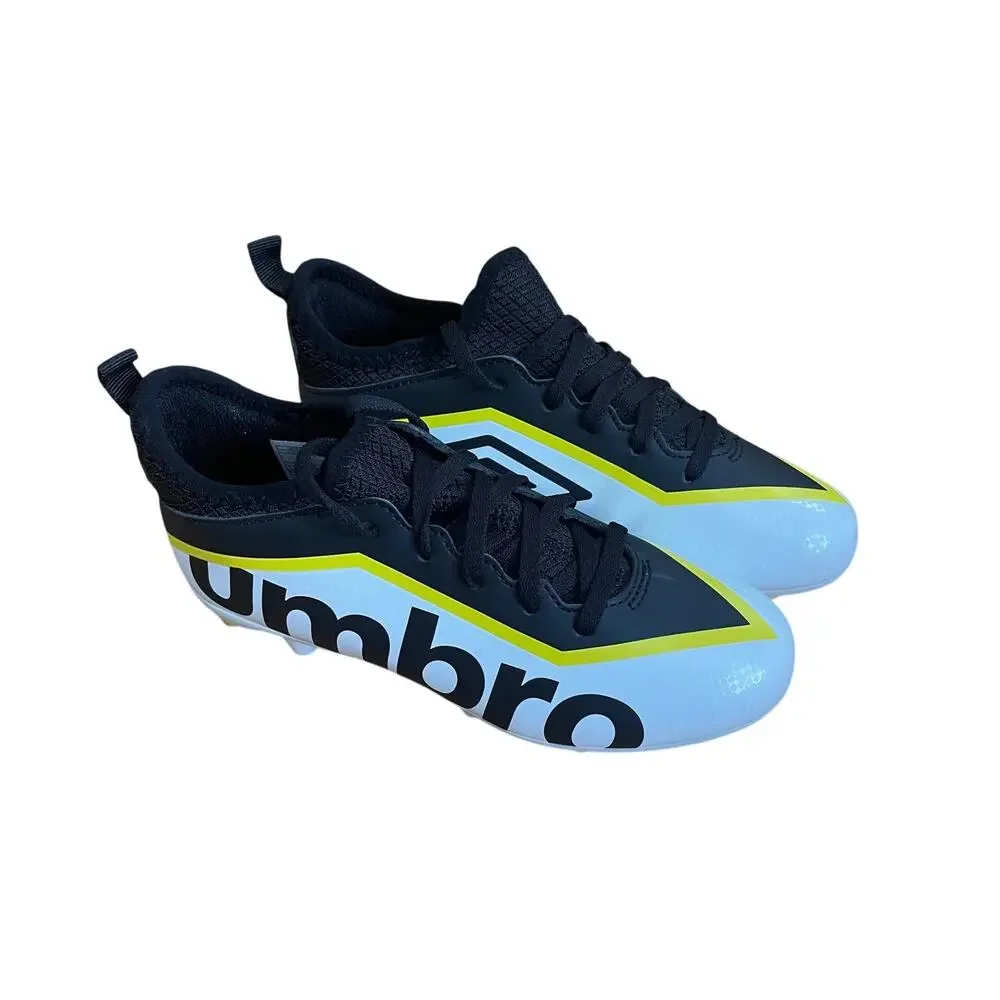 NWOT Umbro Pivot soccer cleats Kids 2 #0380